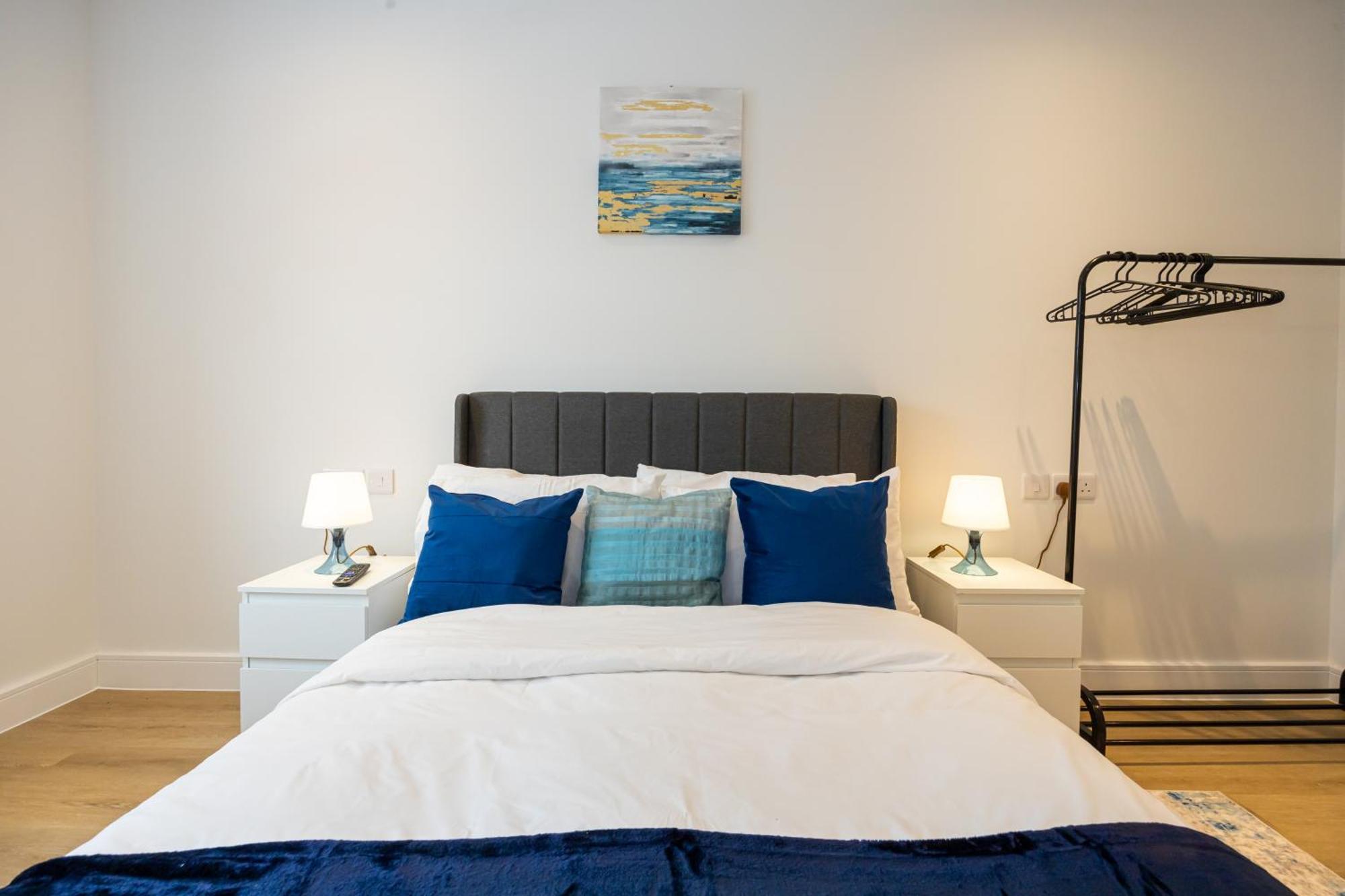 Modern 2 Bed Near Wythenshawe Hospital And Manchester Airport With Parking エクステリア 写真